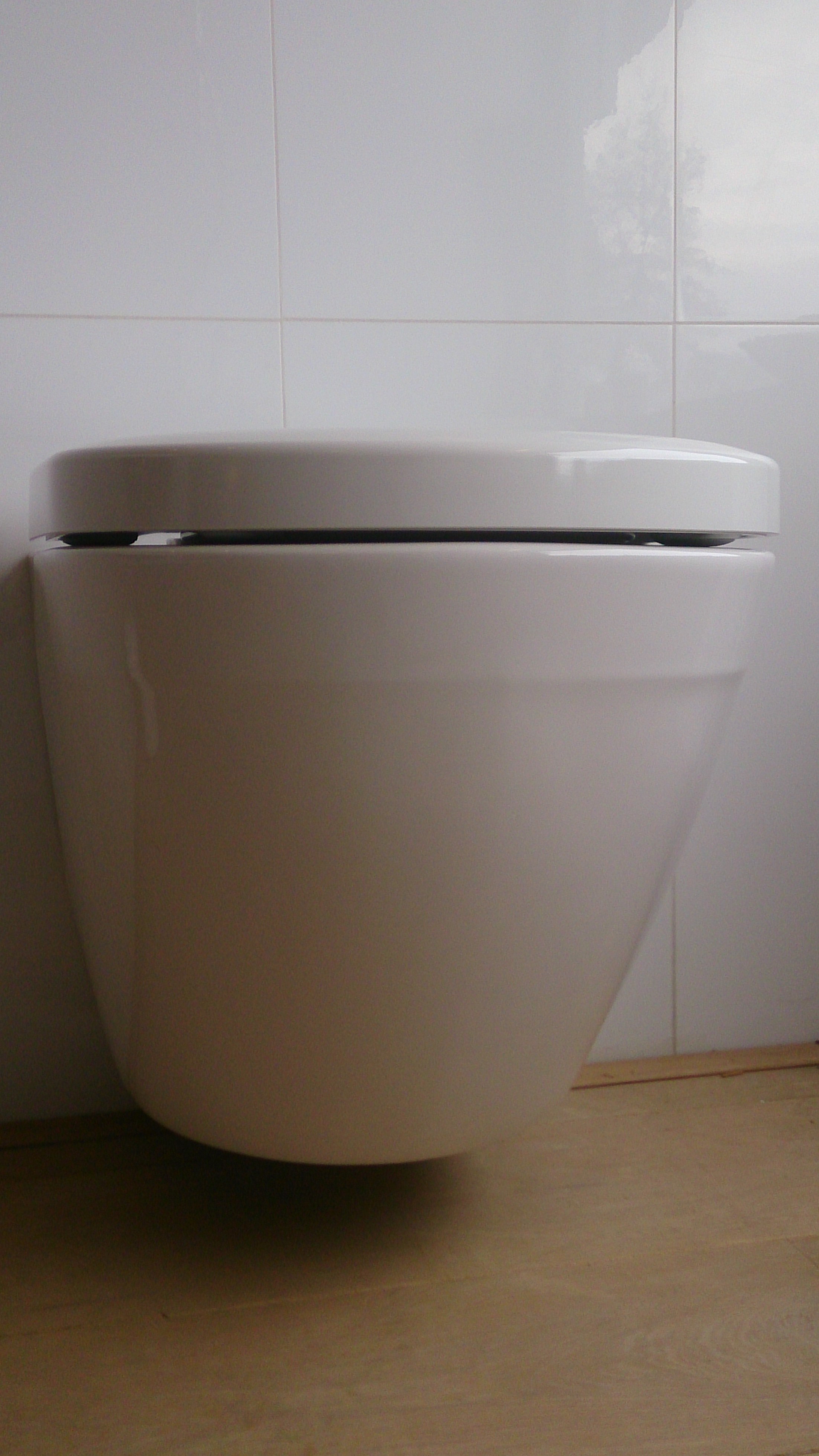 toto-toilets uit Japan bij Badexclusief architect te Groningen.